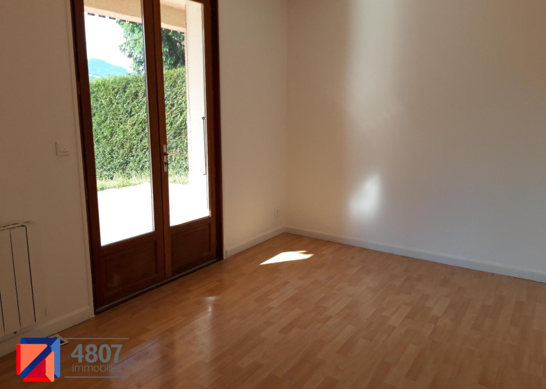 Maison T7 à louer à Viuz En Sallaz