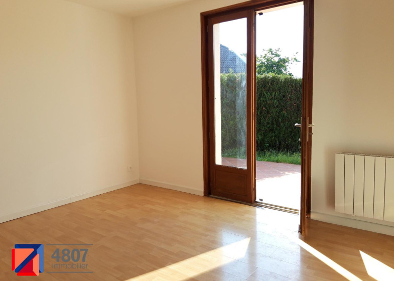 Maison T7 à louer à Viuz En Sallaz