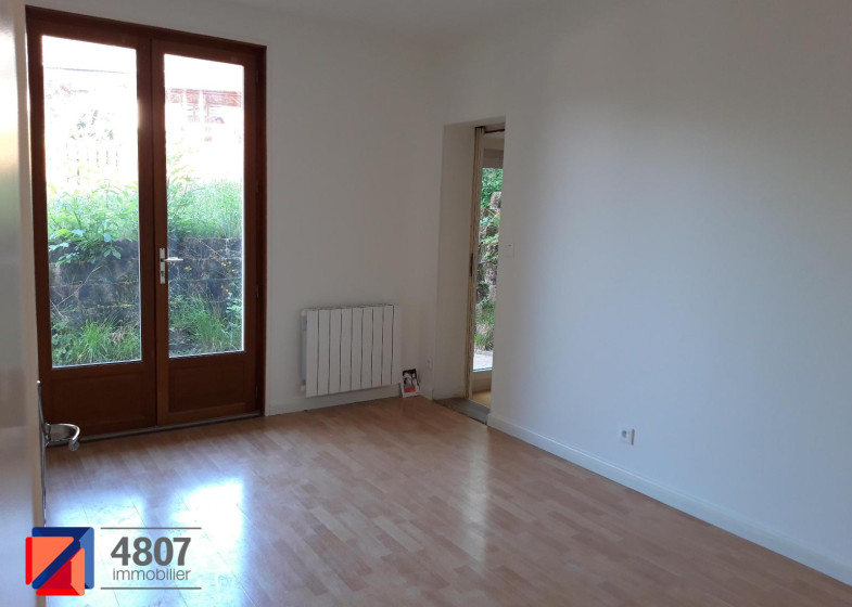 Maison T7 à louer à Viuz En Sallaz