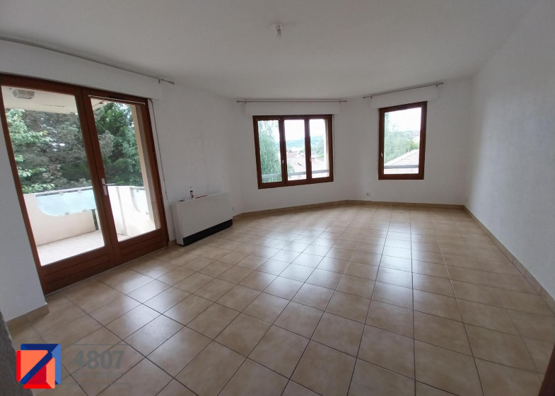 Appartement T3 à louer à Reignier Esery