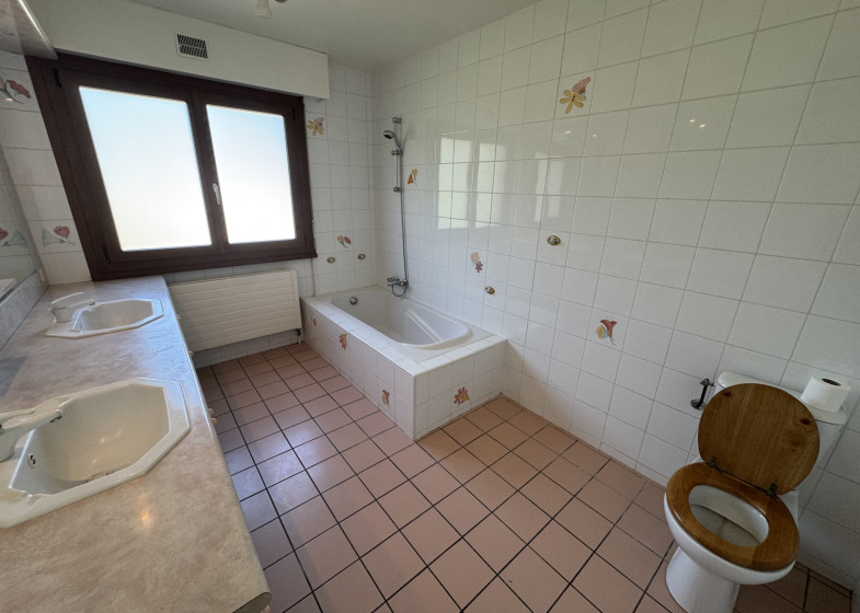 Maison T6 à vendre à Marignier