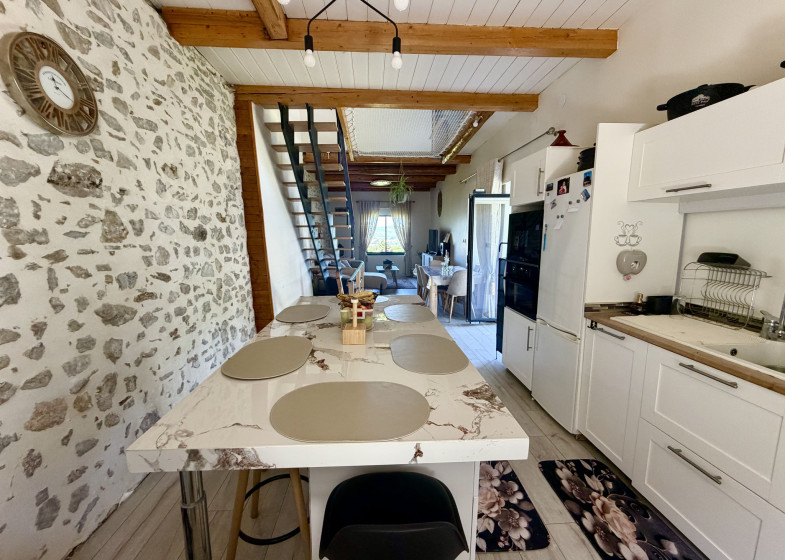 Maison T4 à vendre à Ayse