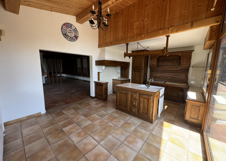 Maison T6 à vendre à Marignier