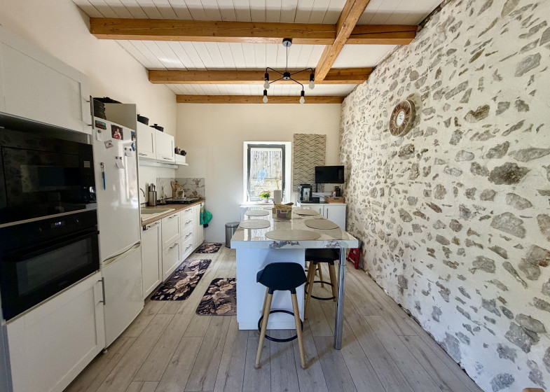 Maison T4 à vendre à Ayse