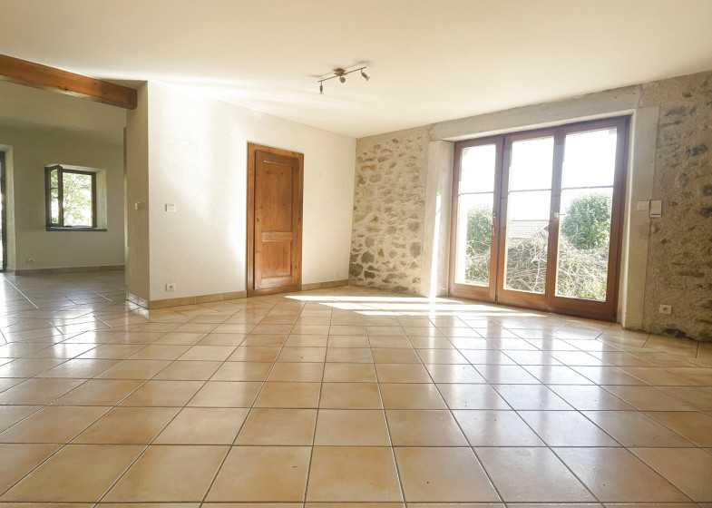 Maison T5 à vendre à Cranves Sales