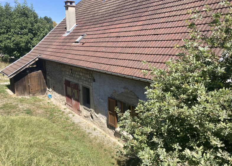 Maison T6 à vendre à Fillière