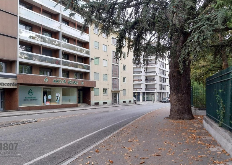 Parking à louer à Annemasse