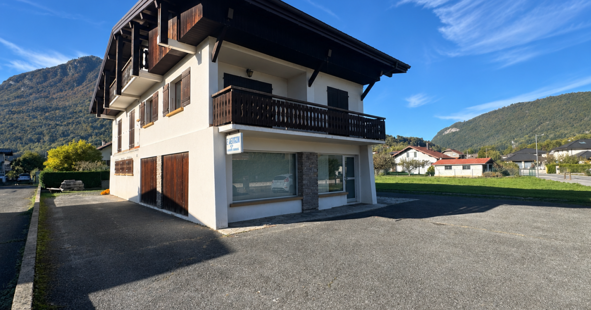 Maison 8 pièces 218 m² · à Marignier · 218 m² · 445 000 €
