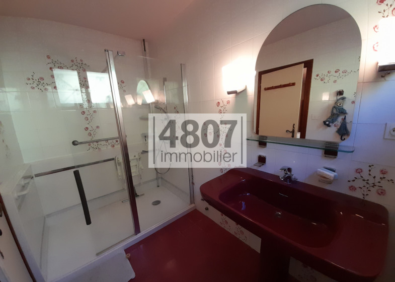 Maison T5 à vendre à Ayse