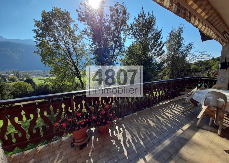 Maison T5 à vendre à Ayse