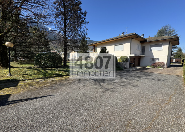 Maison T8 à vendre à Scionzier