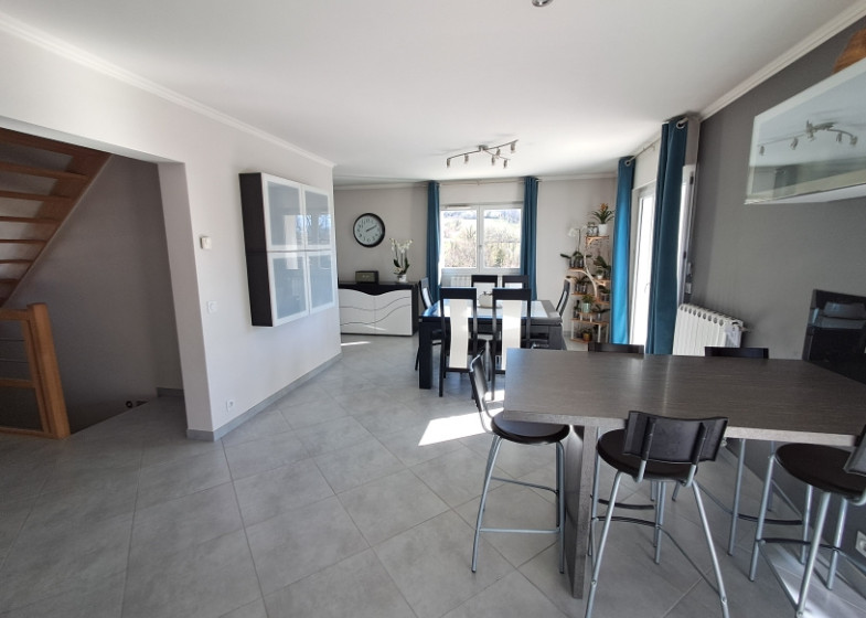 Maison T6 à vendre à Chapeiry