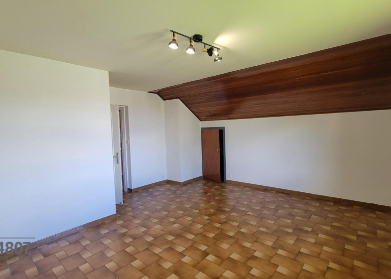 Appartement T3 à louer à Saint Pierre En Faucigny