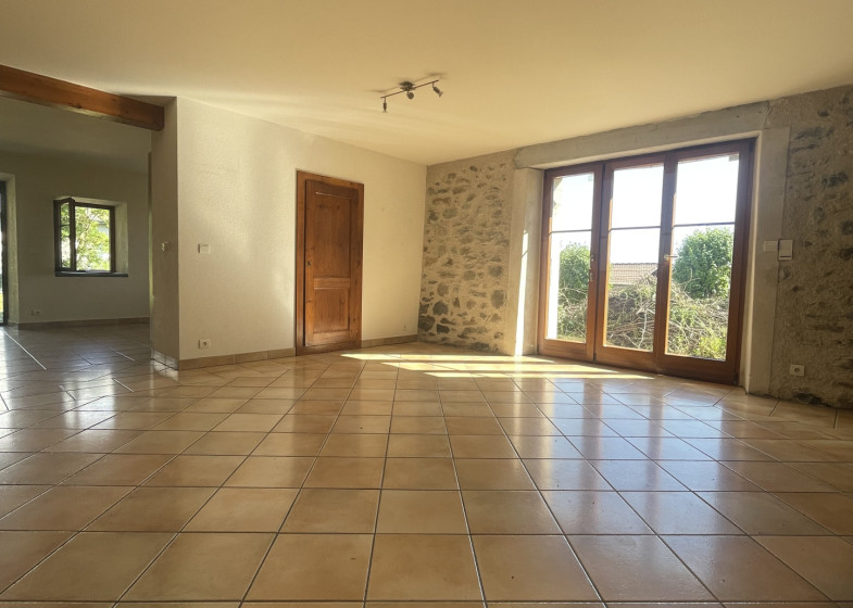 Maison T5 à vendre à Cranves Sales