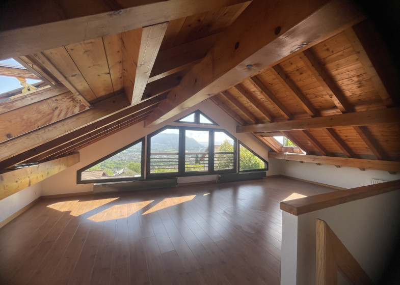Maison T5 à vendre à Cranves Sales