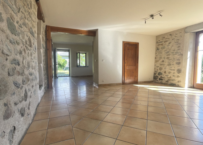Maison T5 à vendre à Cranves Sales