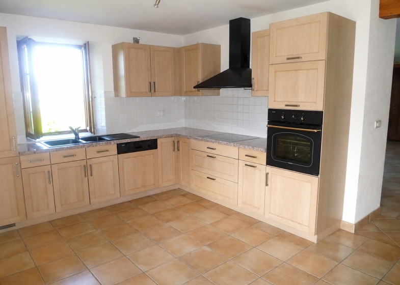 Maison T5 à vendre à Cranves Sales