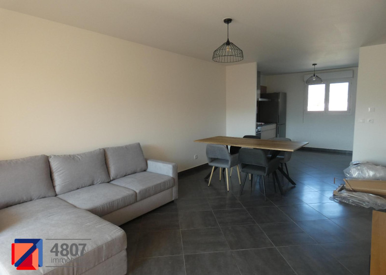Appartement T3 à louer à Ville En Sallaz
